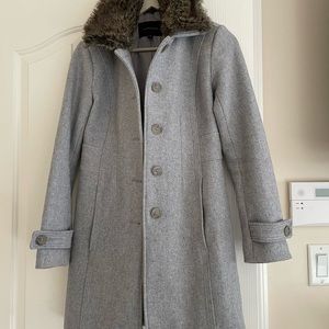 Beautiful Banana Republic dress coat with removable faux fur collar - XXS petite
